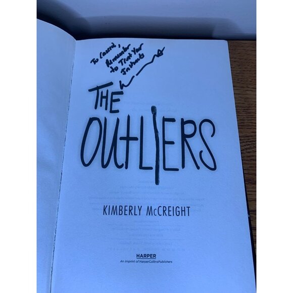 The outliers by Kimberly mcreight signed by author - Picture 2 of 2